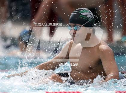 Thumbnail 1 in Maverick Relays- Quint Meet photogallery.