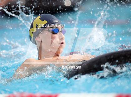 Thumbnail 1 in Maverick Relays- Quint Meet photogallery.