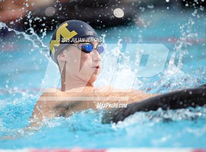 Thumbnail 2 in Maverick Relays- Quint Meet photogallery.