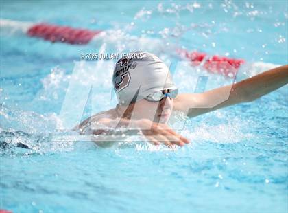 Thumbnail 1 in Maverick Relays- Quint Meet photogallery.