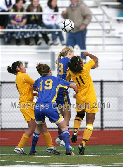 Thumbnail 2 in Alhambra @ Bishop O'Dowd (CIF NCS D2 Final) photogallery.