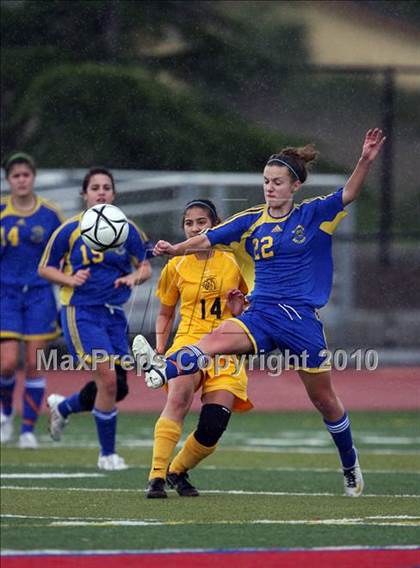 Thumbnail 3 in Alhambra @ Bishop O'Dowd (CIF NCS D2 Final) photogallery.