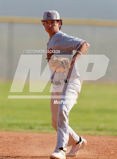 null - Photo 01