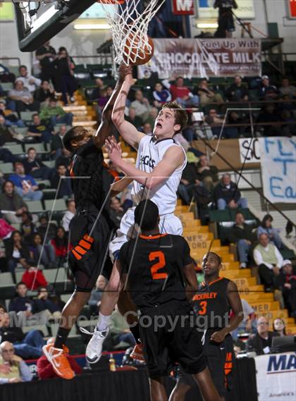 Thumbnail 2 in McKinley vs. Burke Catholic (NYSPHSAA Class A Final) photogallery.
