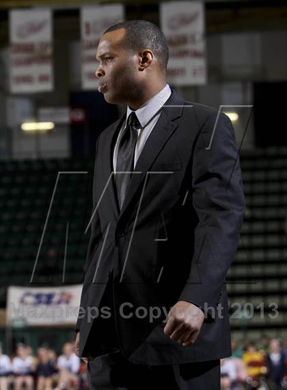 Thumbnail 2 in McKinley vs. Burke Catholic (NYSPHSAA Class A Final) photogallery.