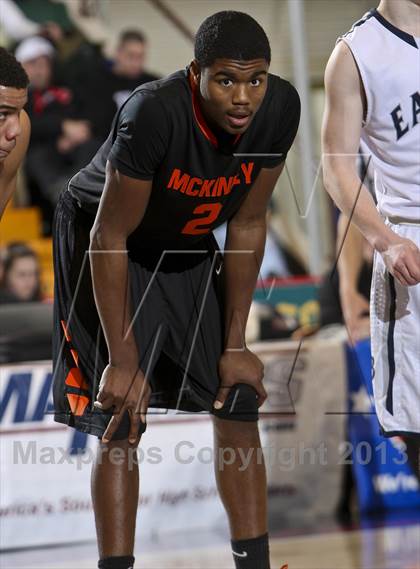 Thumbnail 2 in McKinley vs. Burke Catholic (NYSPHSAA Class A Final) photogallery.