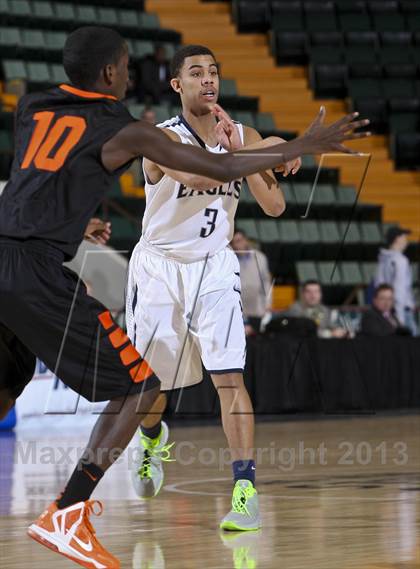 Thumbnail 2 in McKinley vs. Burke Catholic (NYSPHSAA Class A Final) photogallery.
