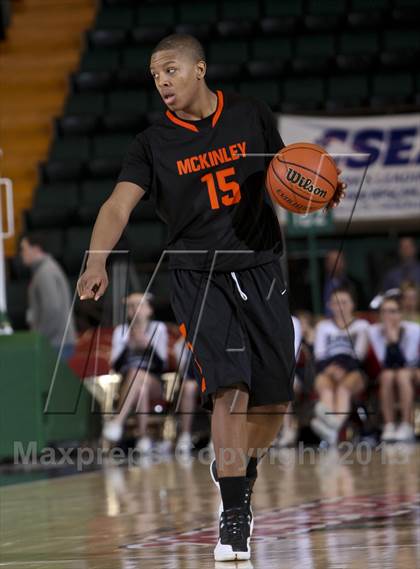 Thumbnail 3 in McKinley vs. Burke Catholic (NYSPHSAA Class A Final) photogallery.