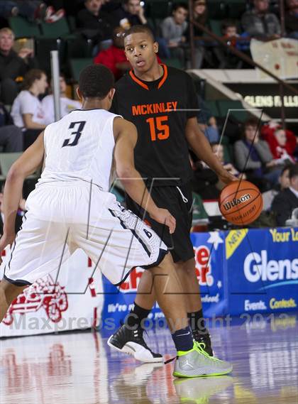 Thumbnail 3 in McKinley vs. Burke Catholic (NYSPHSAA Class A Final) photogallery.