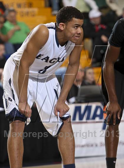 Thumbnail 3 in McKinley vs. Burke Catholic (NYSPHSAA Class A Final) photogallery.