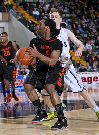Thumbnail 2 in McKinley vs. Burke Catholic (NYSPHSAA Class A Final) photogallery.