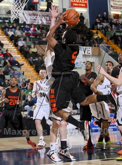 Thumbnail 3 in McKinley vs. Burke Catholic (NYSPHSAA Class A Final) photogallery.
