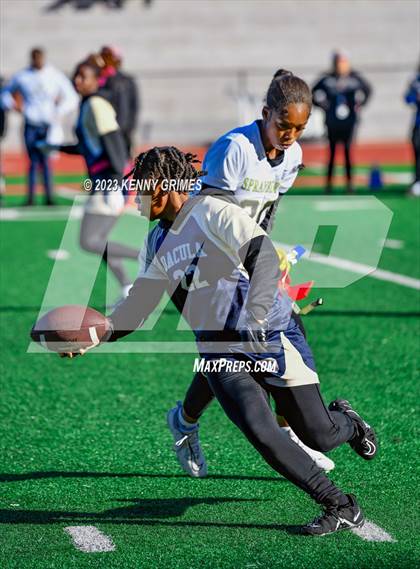 Thumbnail 1 in Dacula vs Sprayberry photogallery.