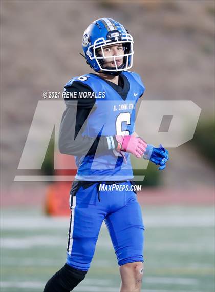 Thumbnail 3 in Hamilton vs El Camino Real (CIF LACS D2 Final) photogallery.