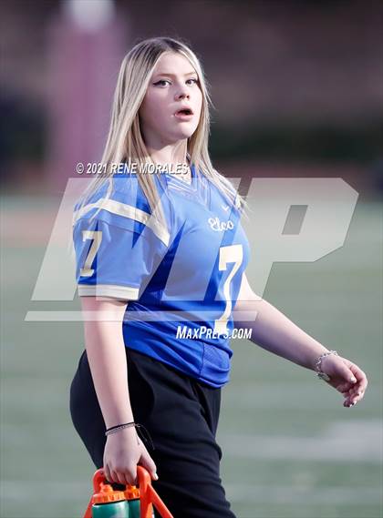Thumbnail 2 in Hamilton vs El Camino Real (CIF LACS D2 Final) photogallery.