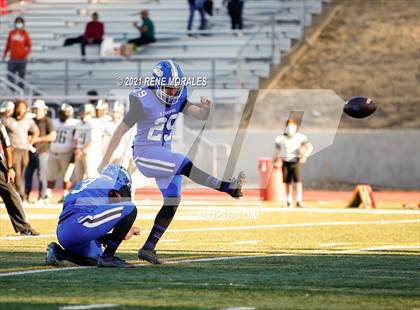 Thumbnail 2 in Hamilton vs El Camino Real (CIF LACS D2 Final) photogallery.