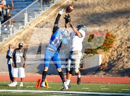 Thumbnail 1 in Hamilton vs El Camino Real (CIF LACS D2 Final) photogallery.