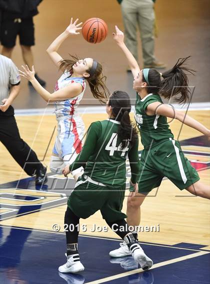 Thumbnail 2 in Incarnate Word vs Antonian Prep (Alamo Convocation Center) photogallery.