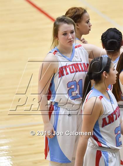 Thumbnail 3 in Incarnate Word vs Antonian Prep (Alamo Convocation Center) photogallery.