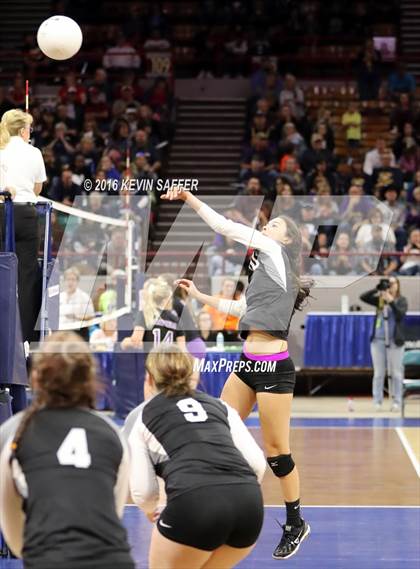 Thumbnail 3 in Flagler vs. La Veta  (CHSAA 1A Pool Play) photogallery.