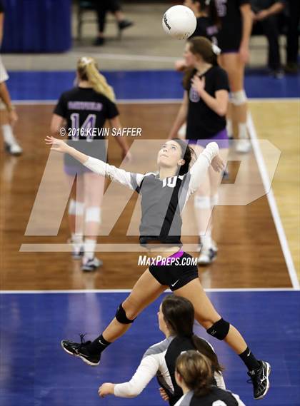 Thumbnail 2 in Flagler vs. La Veta  (CHSAA 1A Pool Play) photogallery.