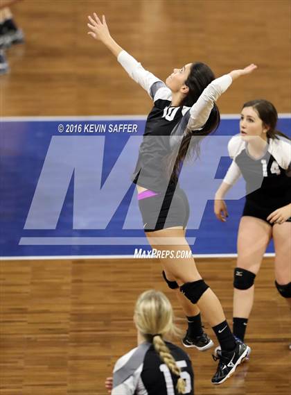 Thumbnail 3 in Flagler vs. La Veta  (CHSAA 1A Pool Play) photogallery.