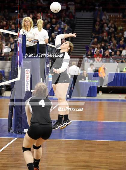 Thumbnail 1 in Flagler vs. La Veta  (CHSAA 1A Pool Play) photogallery.