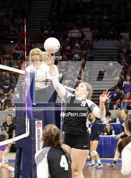Thumbnail 2 in Flagler vs. La Veta  (CHSAA 1A Pool Play) photogallery.