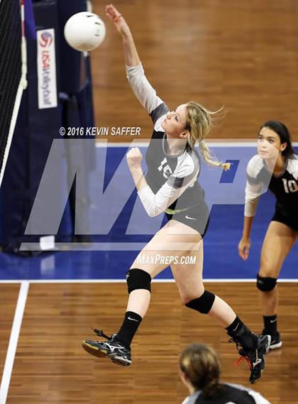 Thumbnail 3 in Flagler vs. La Veta  (CHSAA 1A Pool Play) photogallery.