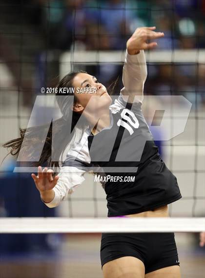 Thumbnail 2 in Flagler vs. La Veta  (CHSAA 1A Pool Play) photogallery.