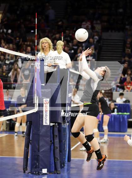 Thumbnail 2 in Flagler vs. La Veta  (CHSAA 1A Pool Play) photogallery.