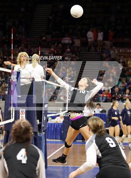 Thumbnail 3 in Flagler vs. La Veta  (CHSAA 1A Pool Play) photogallery.
