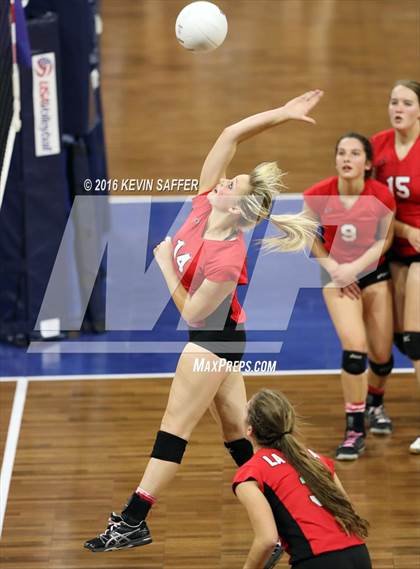 Thumbnail 2 in Flagler vs. La Veta  (CHSAA 1A Pool Play) photogallery.