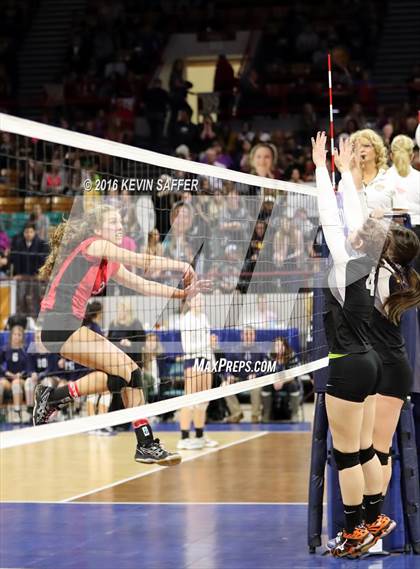 Thumbnail 3 in Flagler vs. La Veta  (CHSAA 1A Pool Play) photogallery.