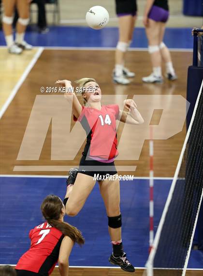 Thumbnail 3 in Flagler vs. La Veta  (CHSAA 1A Pool Play) photogallery.