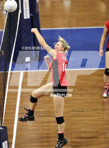Thumbnail 2 in Flagler vs. La Veta  (CHSAA 1A Pool Play) photogallery.