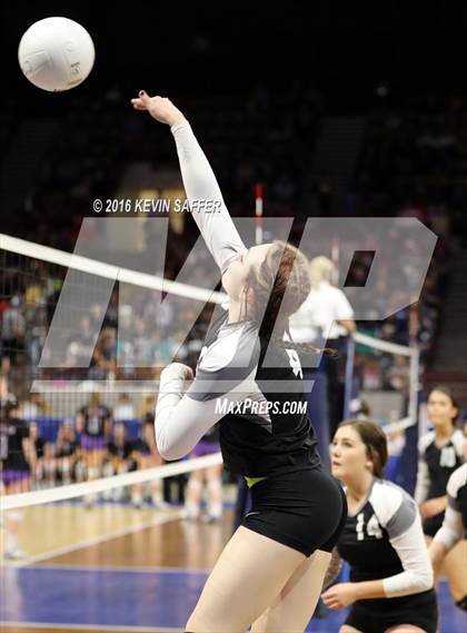 Thumbnail 3 in Flagler vs. La Veta  (CHSAA 1A Pool Play) photogallery.