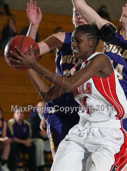 Thumbnail 2 in Boulder vs. Denver East (Battle at the Ridge Tourney) photogallery.