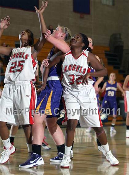 Thumbnail 1 in Boulder vs. Denver East (Battle at the Ridge Tourney) photogallery.