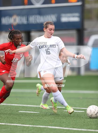 Thumbnail 2 in Seven Lakes vs. Memorial photogallery.