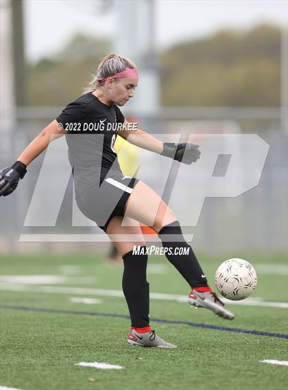 Thumbnail 3 in Seven Lakes vs. Memorial photogallery.