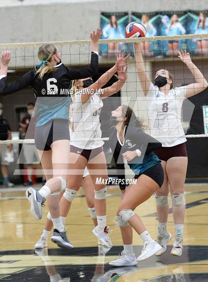 Thumbnail 3 in Laguna Beach @ Aliso Niguel (CIF SS D2 Quarterfinal) photogallery.