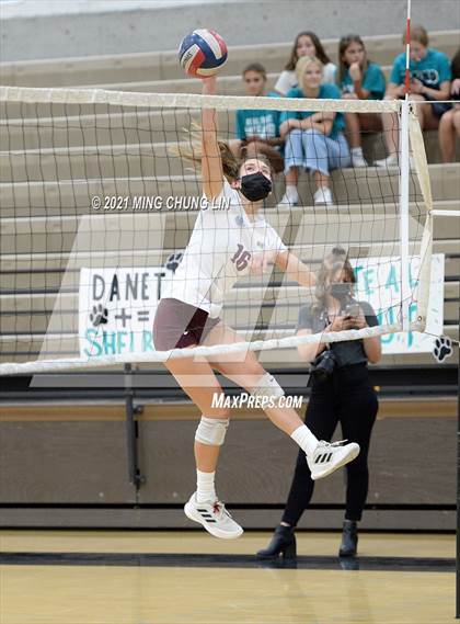 Thumbnail 2 in Laguna Beach @ Aliso Niguel (CIF SS D2 Quarterfinal) photogallery.