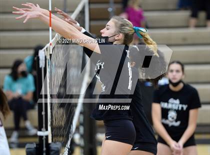 Thumbnail 2 in Laguna Beach @ Aliso Niguel (CIF SS D2 Quarterfinal) photogallery.