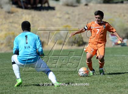 Thumbnail 3 in Douglas @ Bishop Manogue photogallery.
