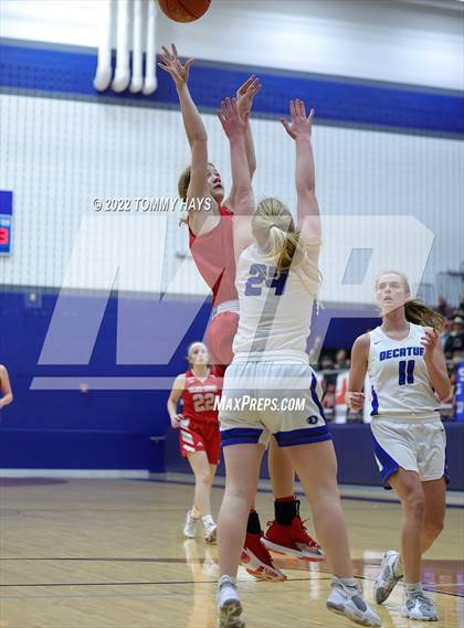 Thumbnail 2 in Glen Rose vs. Decatur (UIL Basketball 4A Area Playoff) photogallery.