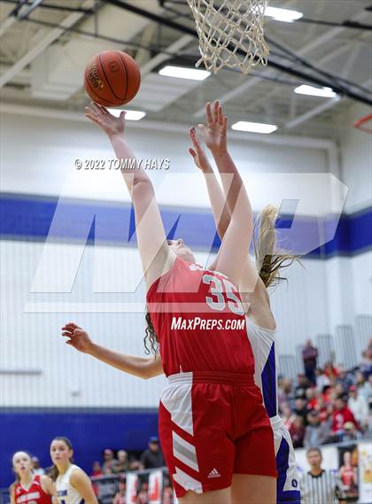Thumbnail 3 in Glen Rose vs. Decatur (UIL Basketball 4A Area Playoff) photogallery.