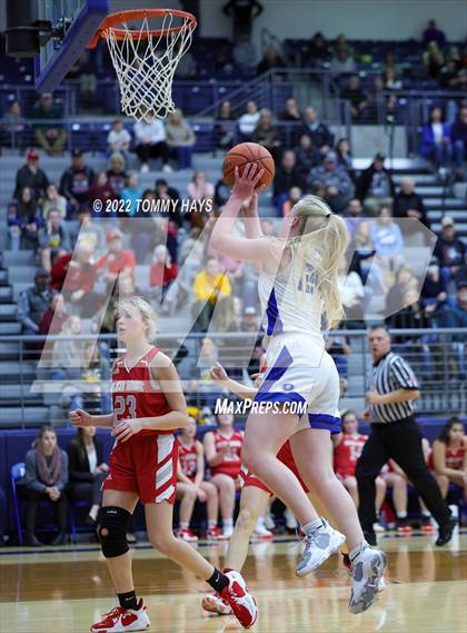 Thumbnail 3 in Glen Rose vs. Decatur (UIL Basketball 4A Area Playoff) photogallery.