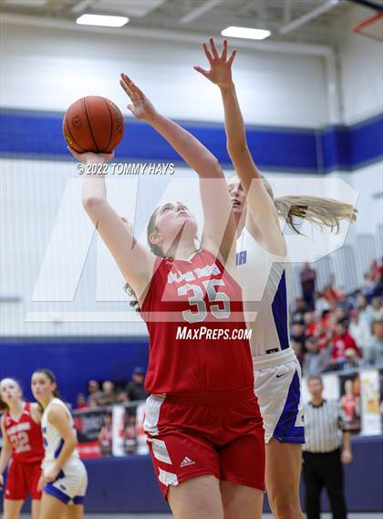 Thumbnail 1 in Glen Rose vs. Decatur (UIL Basketball 4A Area Playoff) photogallery.