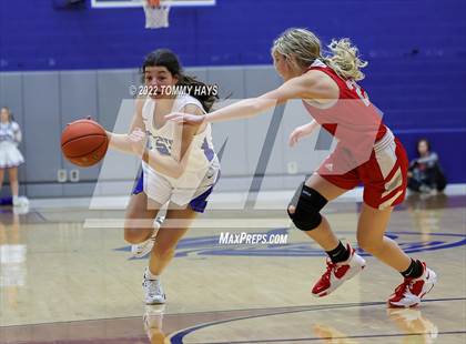 Thumbnail 3 in Glen Rose vs. Decatur (UIL Basketball 4A Area Playoff) photogallery.